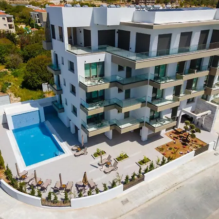 Adolina Two Bedroom 201 By Ezoria