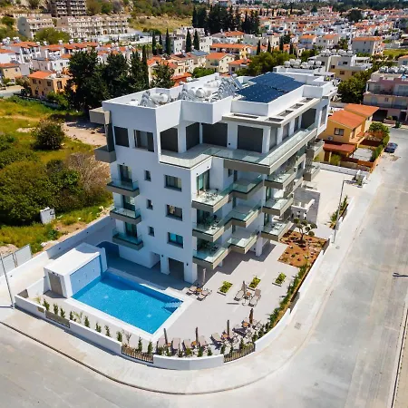 Apartament Adolina Two Bedroom 201 By Ezoria Paphos