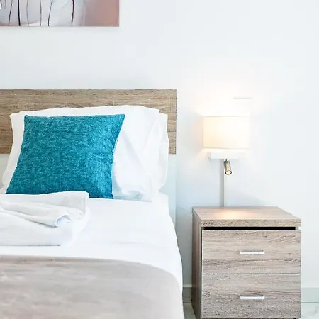 Apartament Adolina Two Bedroom 201 By Ezoria *